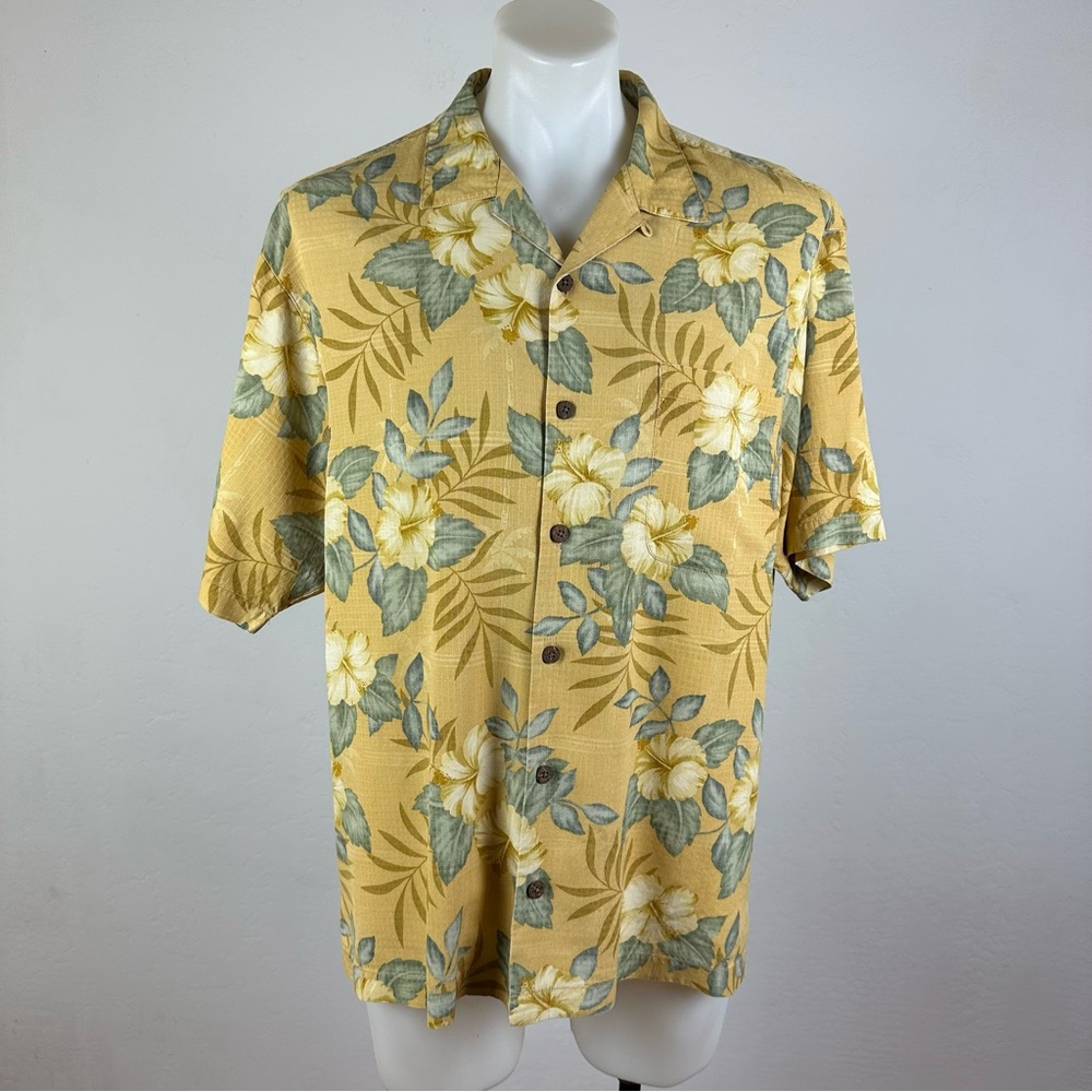 Tommy Bahama 100% Silk Men’s Aloha Shirt
